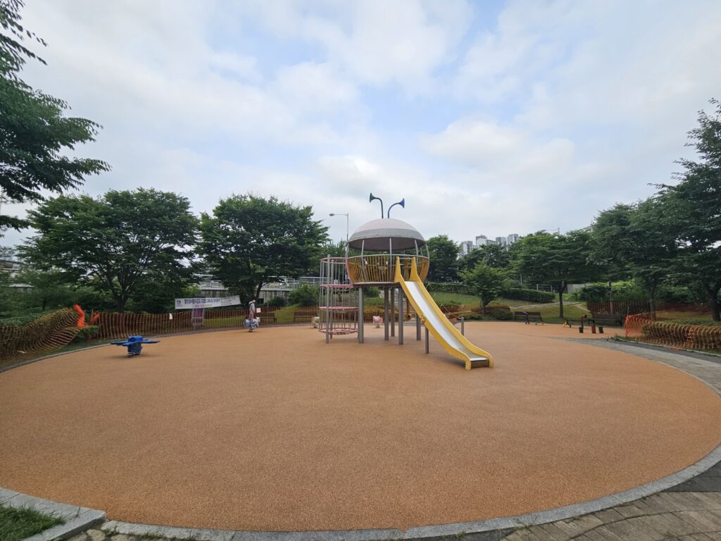 경기도 수원시 권선구 물방울 어린이공원