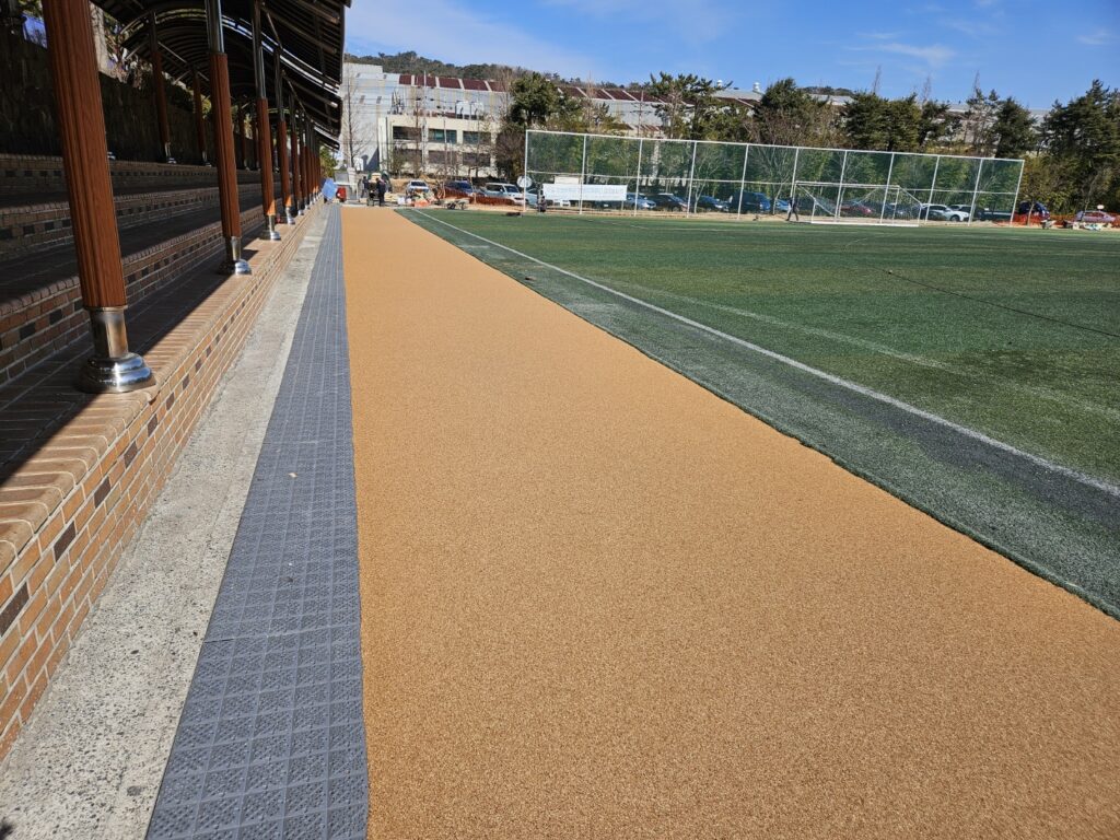 울산광역시 동구 현대청운중학교